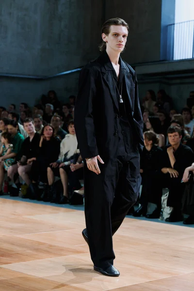 Look 57